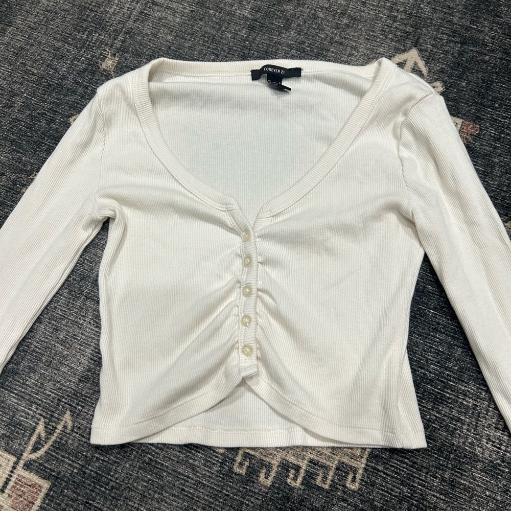 FOREVER 21 Long Sleeve Ribbed Button-Front Crop Top